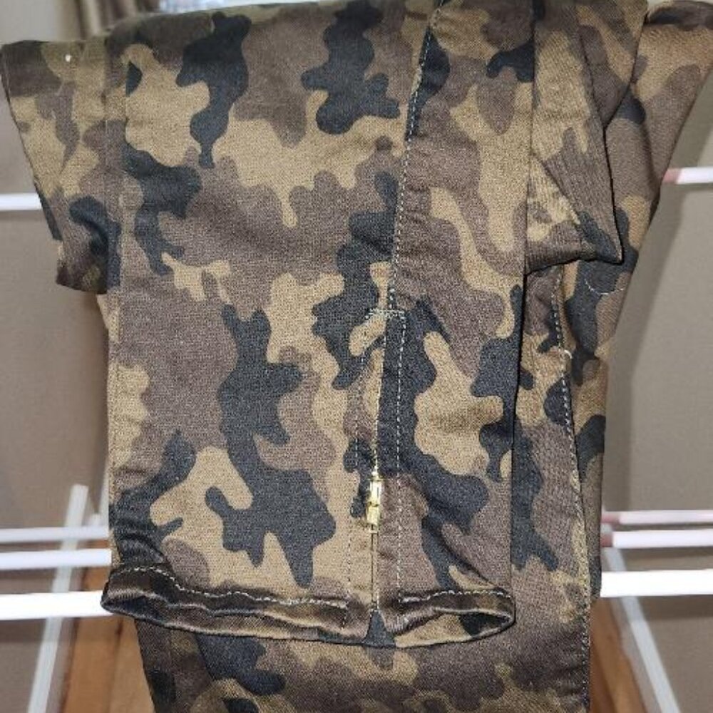 Poetic Justice Maya Gold Zipper Camo Midrise Skinny Jeans - Picture 9 of 11